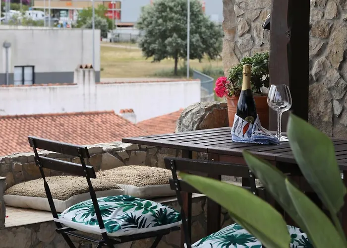 Banyan Tree بيت للعطل Óbidos